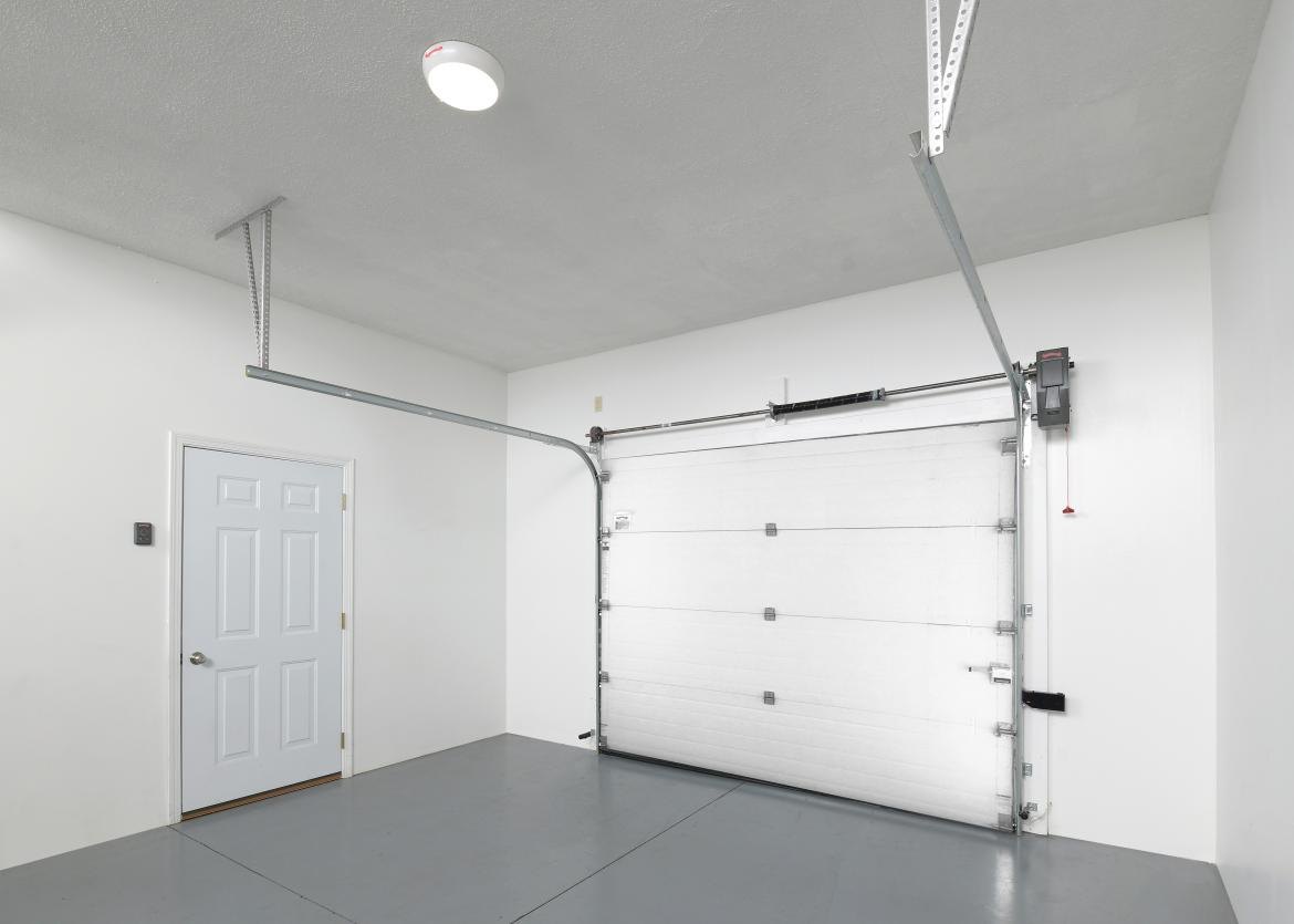 https://garagedoor.biz/garage-door-repair/